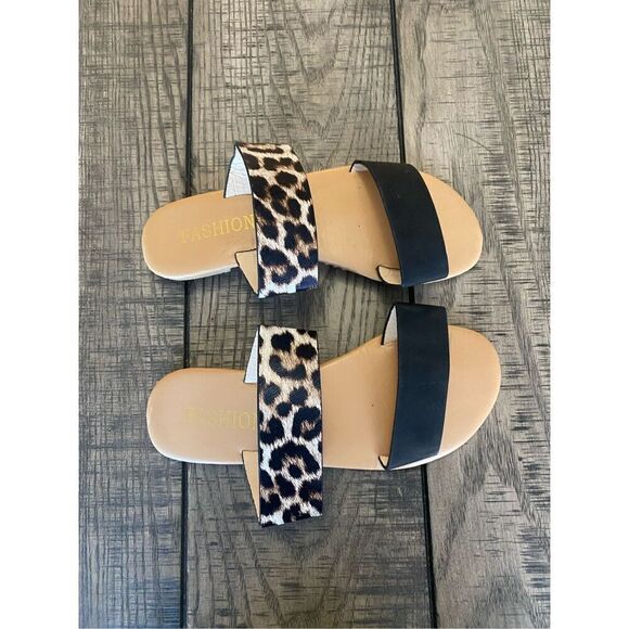 Woman’s fashion sandals - Picture 1 of 2